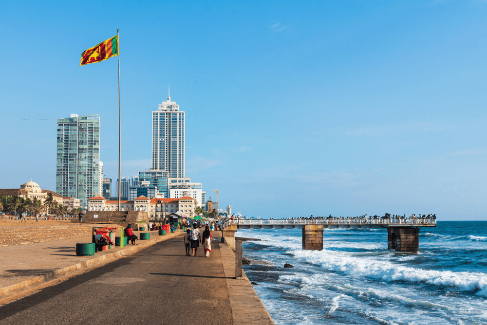 Aerial view of Colombo’s coastal skyline featuring Galle Face Green, colonial landmarks, and modern skyscrapers a vibrant snapshot of top Colombo city tour places in Sri Lanka.