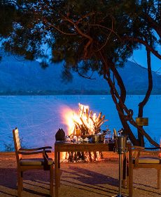 Chef prepares a BBQ dinner by the Kandalama Lake at Amaya Lake Dambulla