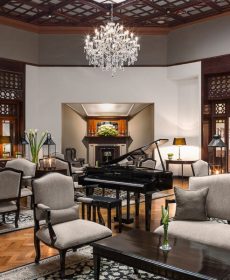 Lobby sitting area of Grand Hotel Nuwara Eliya