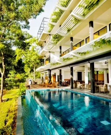 The Lake Forest Hotel in Anuradhapura